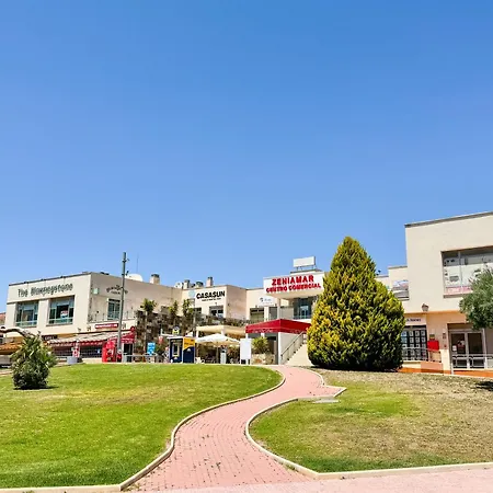 Zeniamar De Lux Apartman *